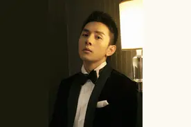 李佳琦直播追星华晨宇《寒鸦少年》现场看10遍图片