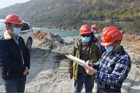 峨汉高速大渡河大桥正式复工图片
