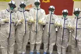 深圳医疗队员首次进舱：工作虽累犹荣，病人听说是深圳来的很高兴视频封面