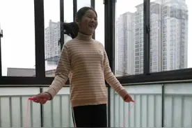 宅家战“疫”动起来 鹤琴小学学生花式锻炼乐趣多图片