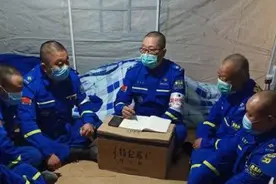 武汉防控一线 6为来自江苏沛县的“光头强”图片