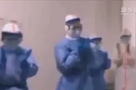 隔离区直击｜病区最美的花，火红的萨日朗！护士小姐姐为患者歌舞庆生视频封面