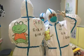 「战疫最前线」除了治疗新冠肺炎，疫情中的医护人员还做了这些暖心的事图片