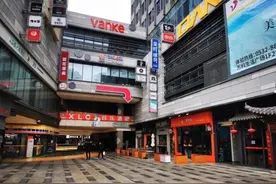 一线探访｜复工餐饮店大部分都是外卖订单，理发店1小时只接待1名顾客图片