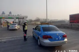 冠县抗疫前线，这名“螺丝钉”式交警被强制休假后……图片