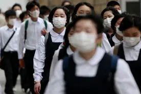 日本担忧疫情校园蔓延，一名初中女教师确诊感染新冠肺炎图片