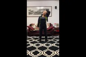 技巧世界冠军周丹：唤醒身体的全身综合练习视频封面