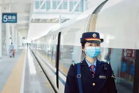 助力复工复产，这些车次恢复开行图片