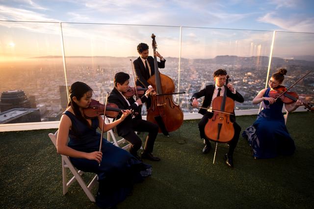 从爱乐之城传来一曲《天使之爱》，为中国抗疫加油