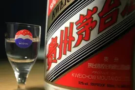 A股“市值一哥”之争：茅台1.83万亿市值力压工行图片