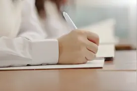确定了！2020年高考延期一个月举行，时间为7月7日至8日视频封面