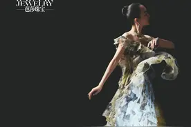王鸥最新杂志大片释出 静谧光影间的华美盛宴图片