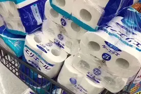 日本人为何抢购厕纸，而不是大米粮油？又和中国有关？图片