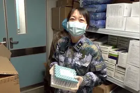 火神山医院“硬核唠叨”护士长陈静：要把每名护士都带回家视频封面