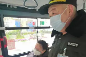 不愿实名扫码也不下车！女子公交上故意摘口罩吓跑一车人图片