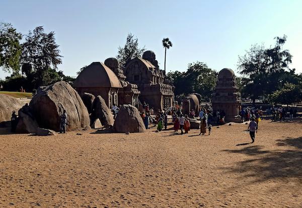 在南印“神庙逃亡”｜大力士之城，无欲者的安宁乡