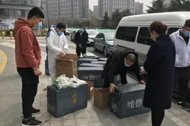 探访郑州写字楼复工：早高峰需排队，自带餐、点外卖居多图片