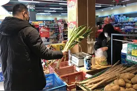 志愿服务在”疫“线丨嘉善90后志愿者：我年轻，我来图片