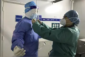 火神山医院感控“纠察兵”用严苛和汗水筑牢“零感染”的防护大堤图片