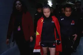 巾帼不让须眉！中国首位UFC冠军张伟丽击败波兰拳王，成功卫冕金腰带图片