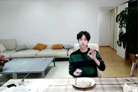 天天兄弟集体变"煮夫" 王一博挑战手撕鸡直呼"太难了"图片