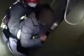 “不要救我，我真的太累了！”女子跳河，辅导儿子学习气的图片