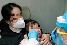 模仿“豌豆射手”，长沙3岁女童把“子弹”塞进鼻子却取不出来了图片