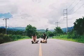 「人间」最好的友情：各自忙乱，互相牵挂图片