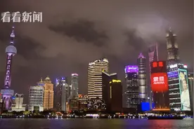 天使逆行玫瑰铿锵，上海此夜为您绽放视频封面