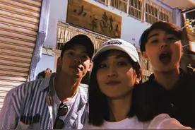 《想见你》主演再聚首，重游故地感慨多图片