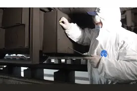 集便器维修工蒋明轶的抗“疫”故事视频封面