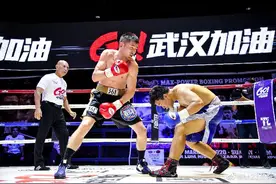 M23拳击慈善赛重庆“外卖拳王”张方勇获胜，下月挑战洲际拳王头衔图片