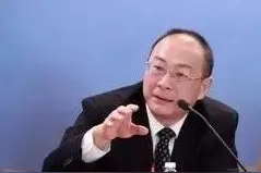 「学思平治」金灿荣：新冠疫情在西方蔓延，凸显了他们三方面的傲慢图片