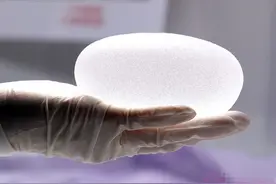 隆胸假体种类不同是否造成的疼痛标准不同？图片