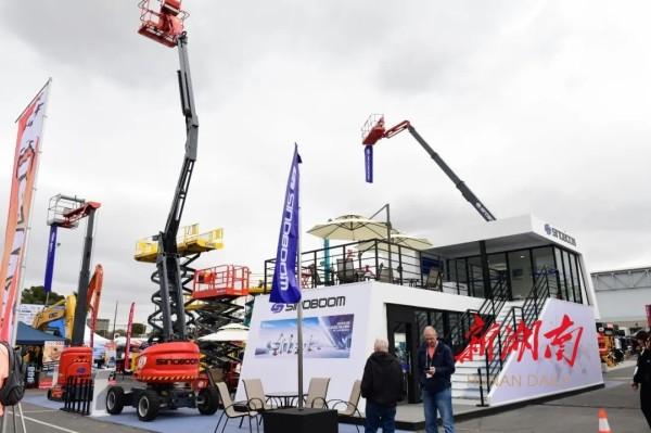 闪耀世界工程机械展