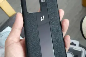 华为P40 Pro保护壳曝光：背部Logo是亮点图片