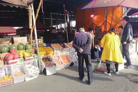 走访西安部分蔬菜水果批发市场：菜价稳中有降图片