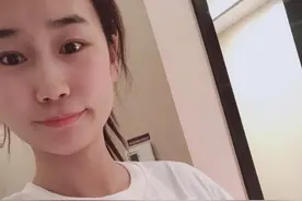 武汉志愿者发起“同袍计划”，上千件手绘战“疫”T恤送给援汉医疗队图片