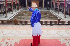 疫情之下的非遗表演 台下鲜有观众图片