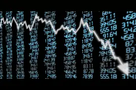 比特币一夜暴跌30%，玩家：吃一口饭，就跌了300美金图片