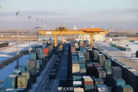 满洲里站出境中欧班列车数破万图片