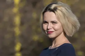 莫斯科大学校园美女图片