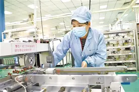 廊坊开发区复工复产“抢春光”图片