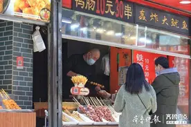 济南芙蓉街开街首个周末，市民开启“逛吃”模式图片