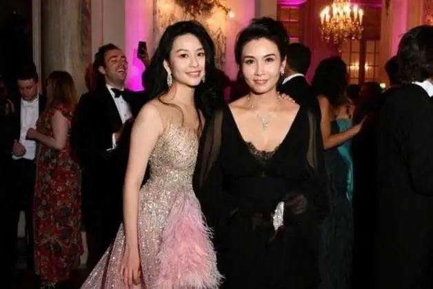徐子淇花胶补身 徐子淇衣服