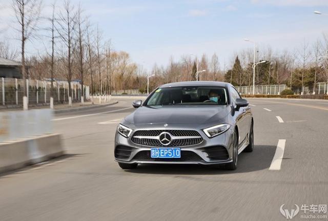 一双丹凤三角眼，两弯柳叶吊梢眉，试驾奔驰CLS 350 4MATIC