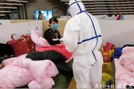 进过火神山、雷神山和方舱，这位90后工程师义务守护医院“信息大脑”图片