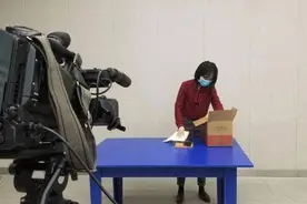 “云课堂”老师化身美食主播 教你如何制作美味泡菜图片
