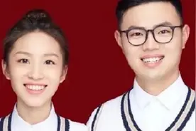 “疫”无反顾的爱！隔玻璃亲吻的女护士与男友领证结婚啦图片