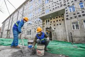 居民五一就能回到老房新家，北京首个老楼改造工程复工图片